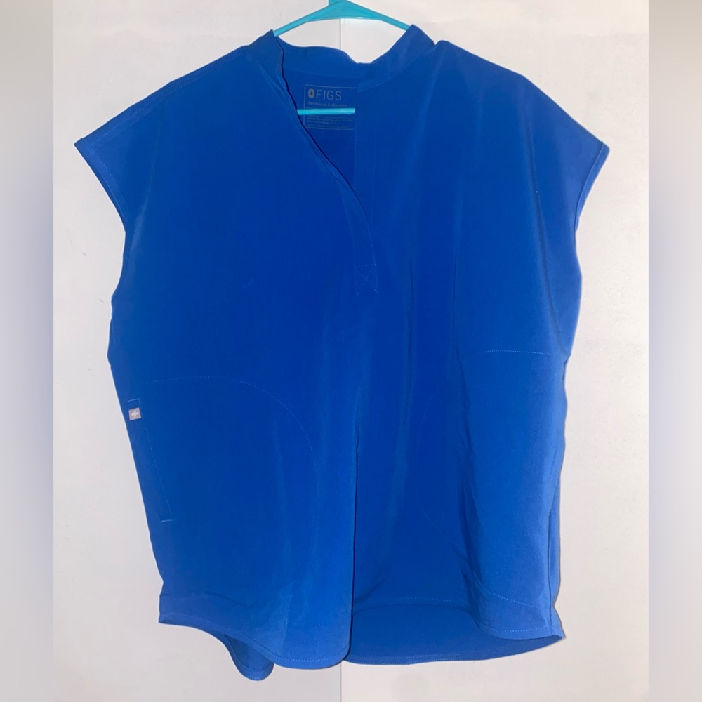 figss scrub top